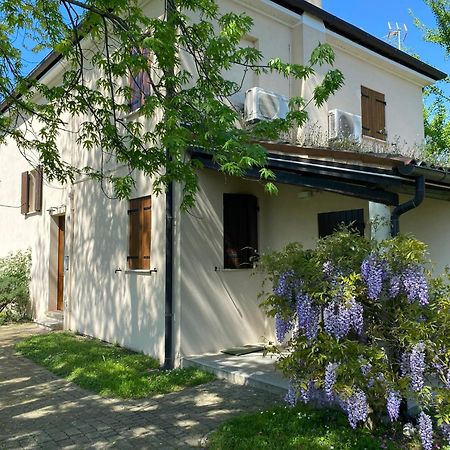 Holiday Home Giaron Rosolina Eksteriør billede